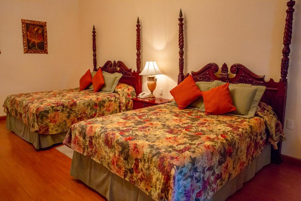 Hotel Real Hacienda Santo Tomas Colonia Gustavo Baz Prada Bagian luar foto